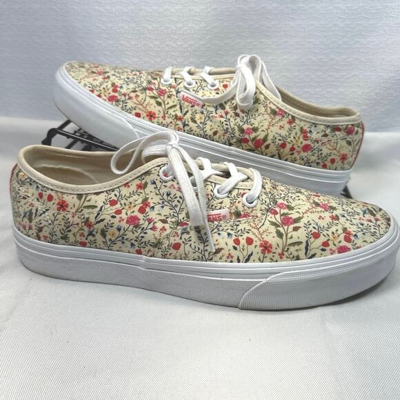 VANS Shoes - Vans Doheny Ditzy Floral Turtledove Sneakers women sz 9